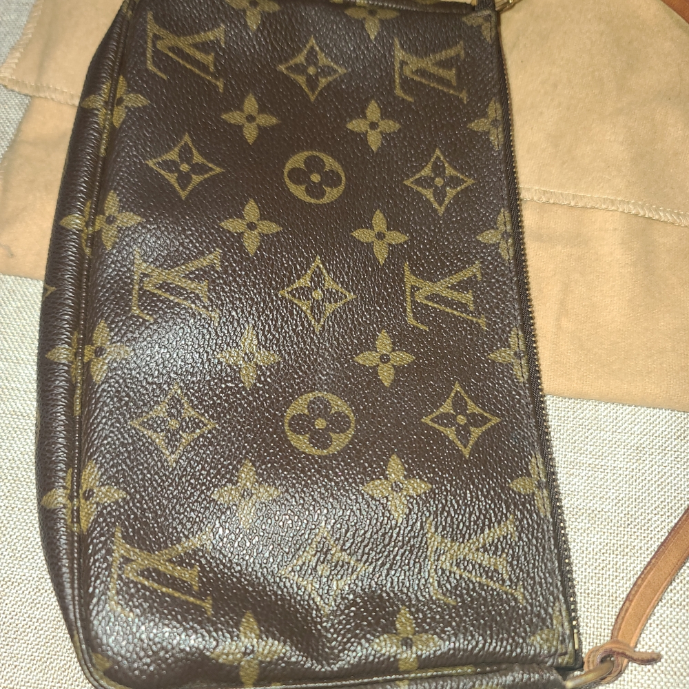 Louis Vuitton Brown Monogram Clutch - Picture 5 of 10
